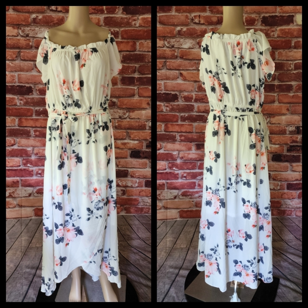 City Chic Floral Maxi Dress  14, 16, 18, 20, 22, 24 NWT - Picture 3 of 3